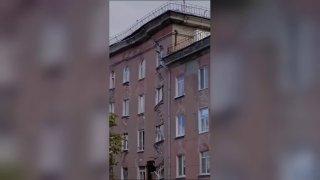 В Саратове обрушился подъезд аварийного дома — прокуратура начала проверку