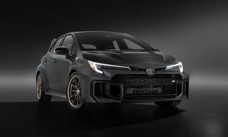 Toyota представила самую дорогую Corolla в истории — за неё просят около ₽5,1 миллиона.
