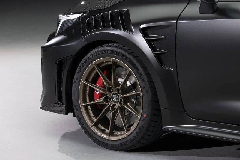 Toyota представила самую дорогую Corolla в истории — за неё просят около ₽5,1 миллиона.