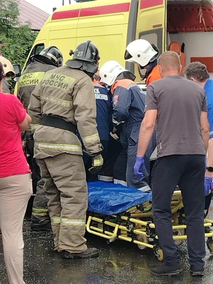 В Канске после лобового ДТП спасатели деблокировали водителя «Оки» Накануне,...