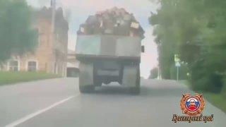 В Ачинске водитель автомобиля «Зил», нарушивший ПДД привлечен к...