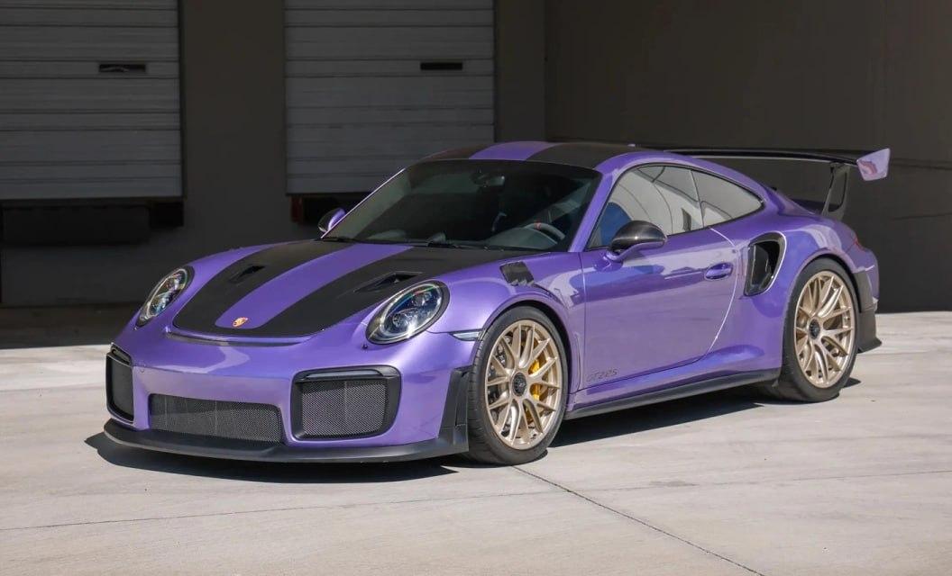 Porsche 911 GT2 RS впервые продали за $1 миллион на аукционе.