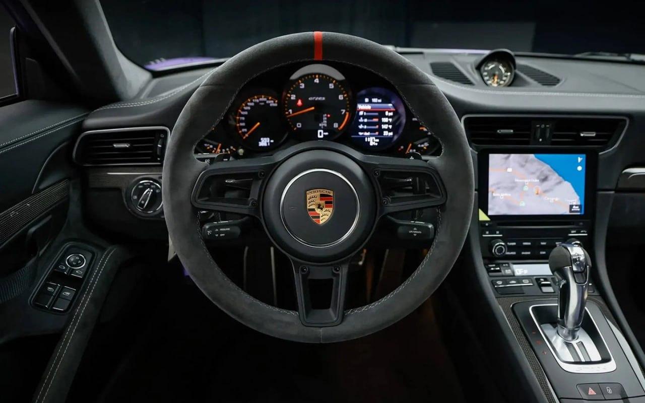 Porsche 911 GT2 RS впервые продали за $1 миллион на аукционе.