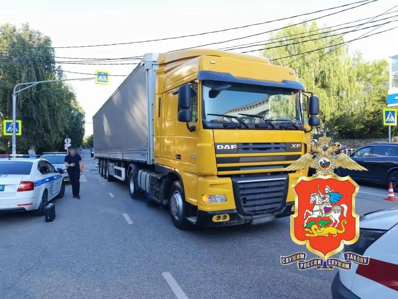 Грузовик наехал на двух женщин на пешеходном переходе в подмосковном Ногинске — они погибли