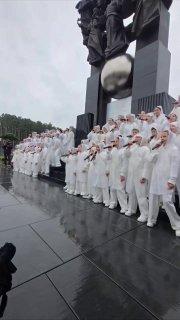 16-метровый памятник открыли в квартале «Архангел Михаил».