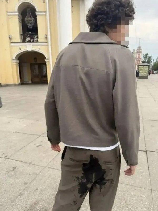 Петербурженка проткнула маникюрными ножницами ягодицу парню, который вернул...