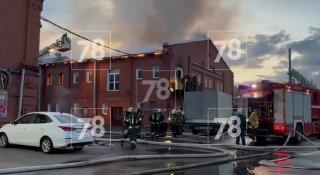 Крупный пожар на Лиговском проспекте потушили спустя несколько часов.