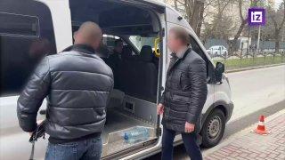 ФСБ показала кадры задержания двух россиян, которые планировали теракты в Крыму.