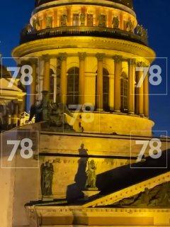 Руферы забрались на Исаакиевский собор.