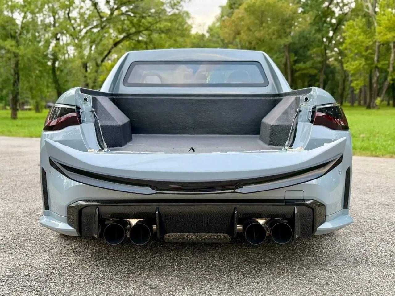 Самый странный BMW M4 продали дороже нового — кастомный пикап Maloo ушёл с аукциона за $93 тысячи.