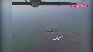 Два перехватчика ВСУ пытались сбить наш беспилотник, но взорвали друг друга.