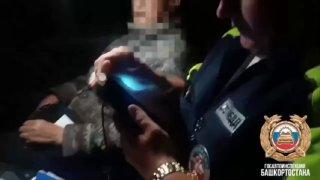 Пьяную пенсионерку-байкершу оштрафовали в Башкирии за езду на советском мотоцикле без шлема, регистрации и страховки — её «ИЖ Юпитер-5» отправили на штрафстоянку.
