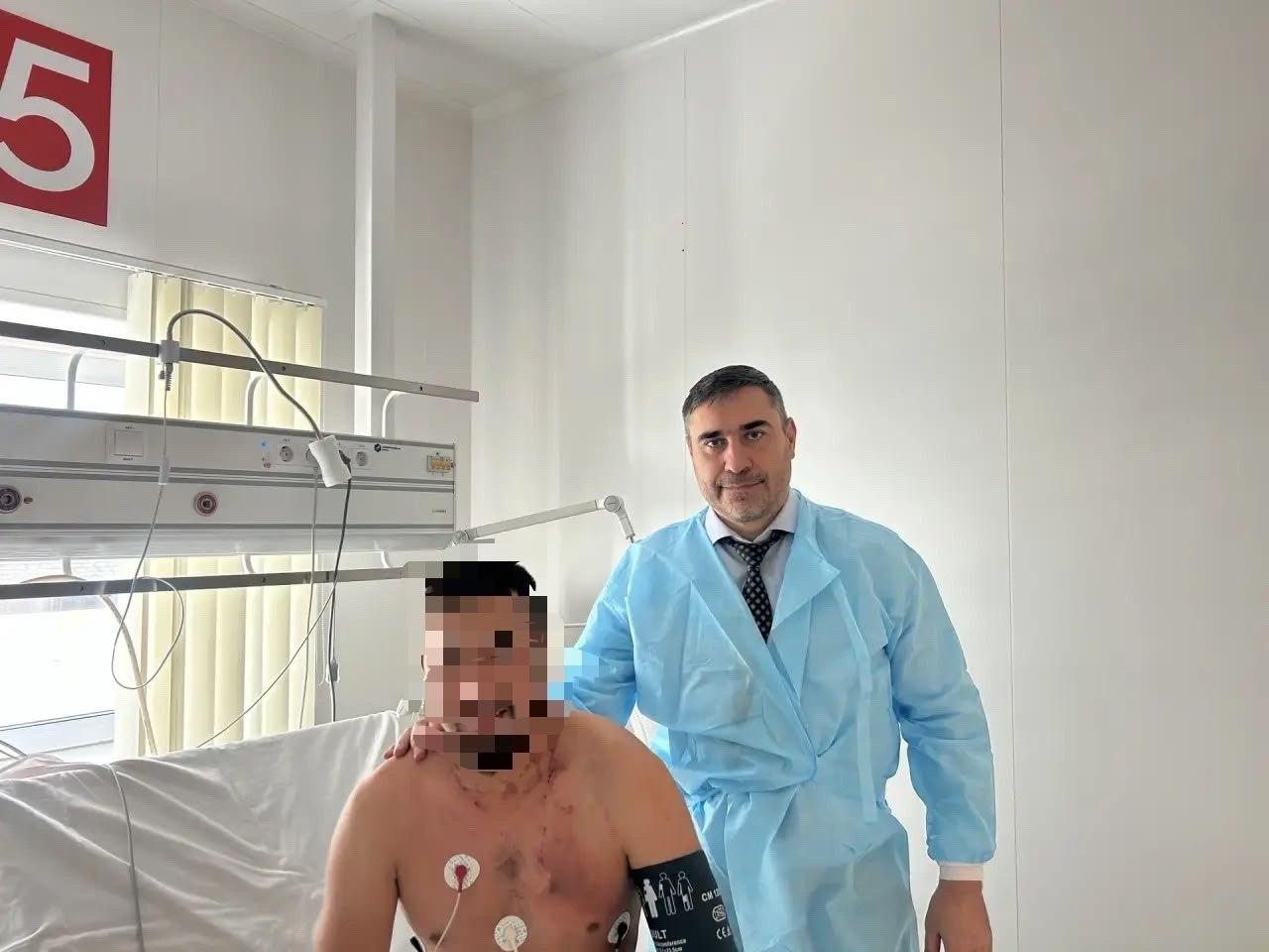 На Алтае в ветерана СВО ударила молния, когда он решил побороться с медведем.