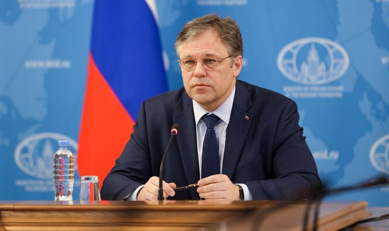 Россиянам необходимо готовиться к длительным боевым действиям, заявили в МИД РФ.