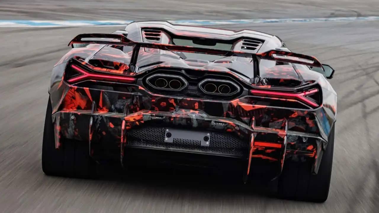 Lamborghini Revuelto SV ещё не представили, а она уже установила рекорд на Хоккенхаймринге.