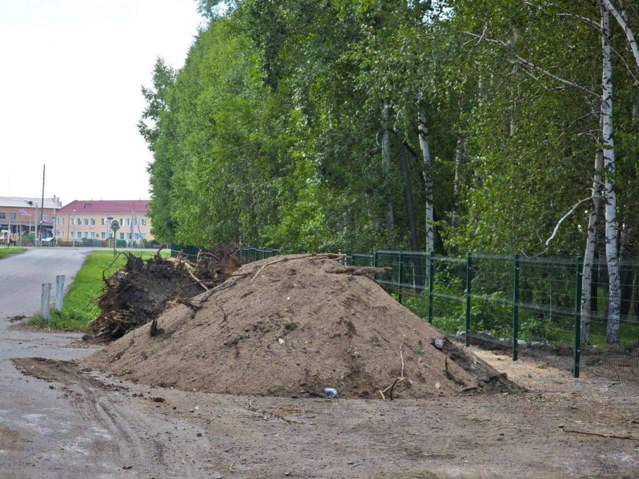 В Большом Улуе началось благоустройство Сквера Героев (2 этап) в рамках Программы поддержки местных инициатив