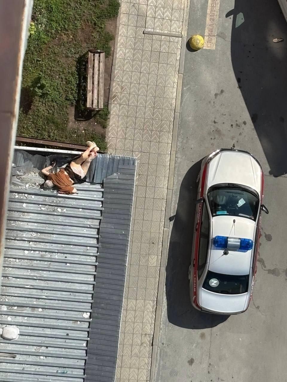 В Новосибирске бабушка выбросилась с 17-го этажа, чтобы не быть обузой для родных