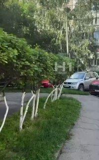 Мужчина схватил девушку за грудь посреди улицы в Нижнем Новгороде и сбежал