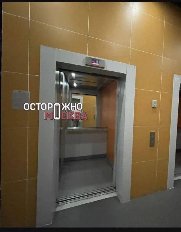 В 24-этажном доме на юго-востоке Москвы жители уже два месяца остаются без лифтов по ночам.