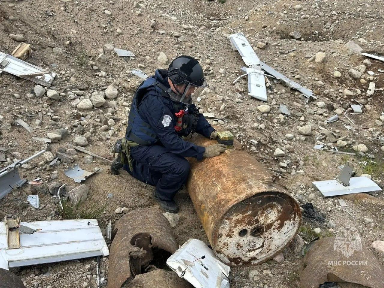 В Финском заливе у Ломоносова водолазы нашли авиабомбу времен ВОВ. Боеприпас...