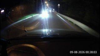 Перелом бедра получила девушка, переходившая улицу Шлюзовую сегодня ночью