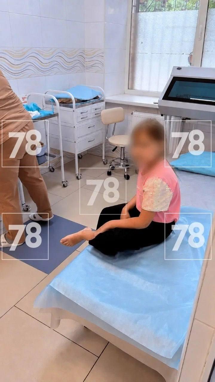 Шестилетнюю девочку сбили школьницы на одном электросамокате