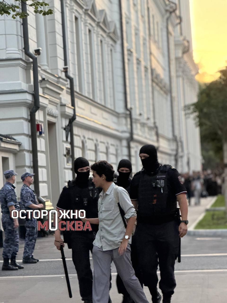 Обстановка у Верховного суда после решения по «Яблоку».