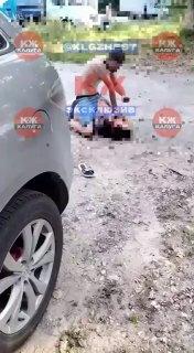 Пьяный мужчина устроил резню в Калуге и читал молитву, сидя на окровавленной жертве