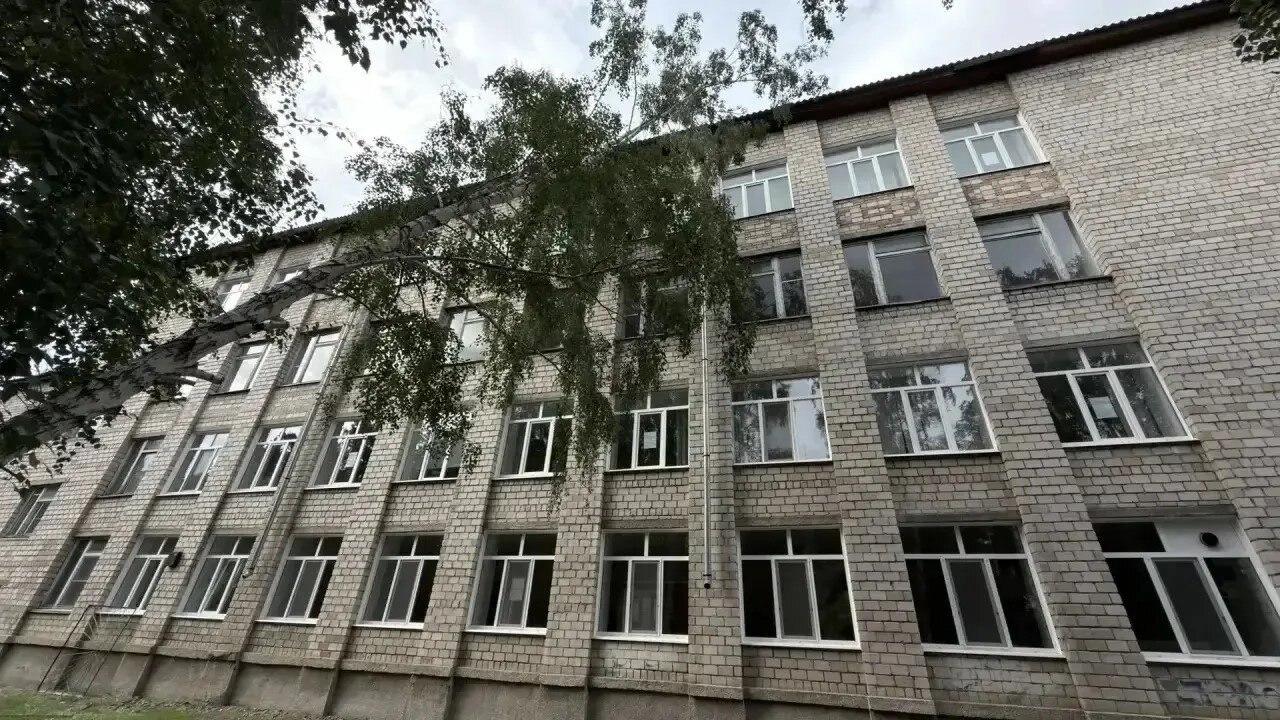 В школе №3 Канска начали менять окна по проекту «ОкнаРешают» В школе №3...