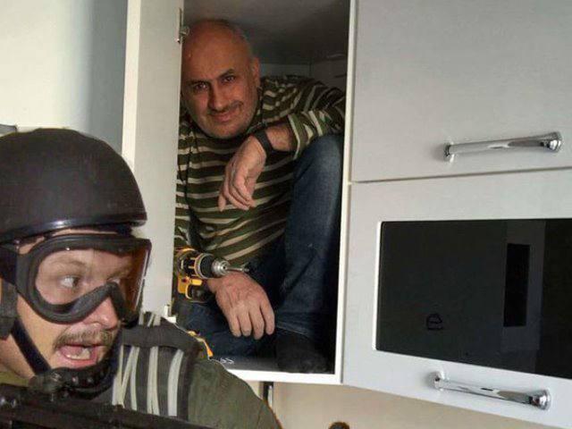 Прокопчанин 8 лет прятался в диване у мамы, скрываясь от полиции
