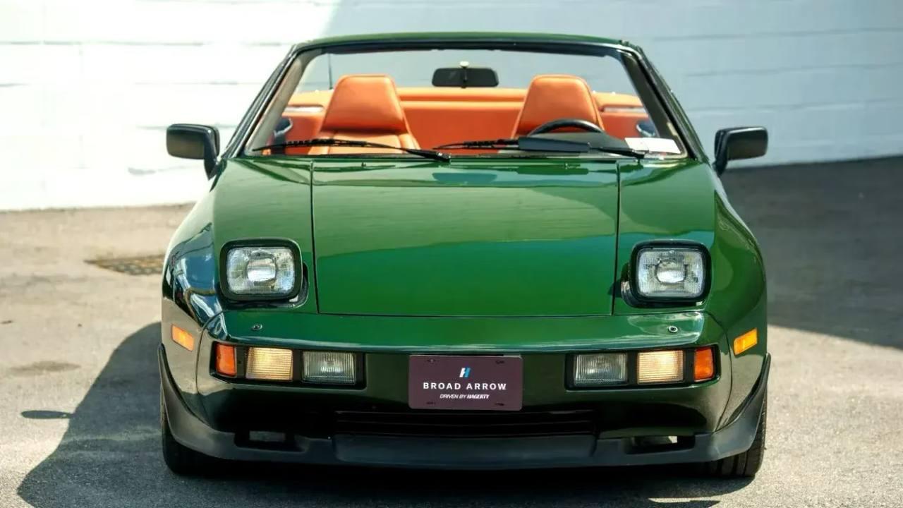 Porsche 928 без крыши в единственном экземпляре (!) оценили всего в $80 тысяч (₽6,6 миллиона).