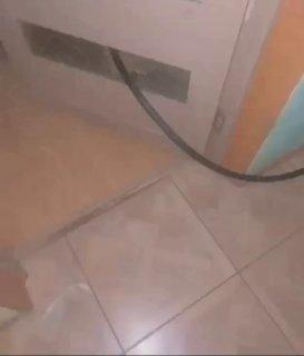 Озлобленный муж провёл шланг в спальню жены и попытался отравить её газом — мужчину задержали за изощрённую попытку убийства