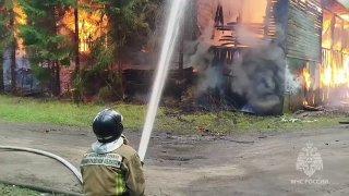 Заброшенный санаторий в Сярьгах вспыхнул накануне новых киносъемок