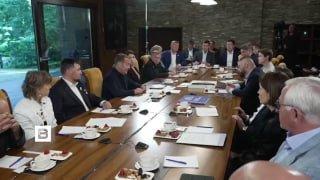 Медведев заявил, что выступающая «против всего» молодёжь — это придурки с проблемами с мозгами.