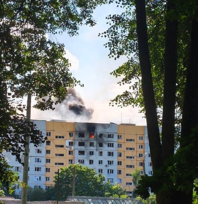 Один человек погиб при ракетном ударе ВСУ по жилому дому в Брянске