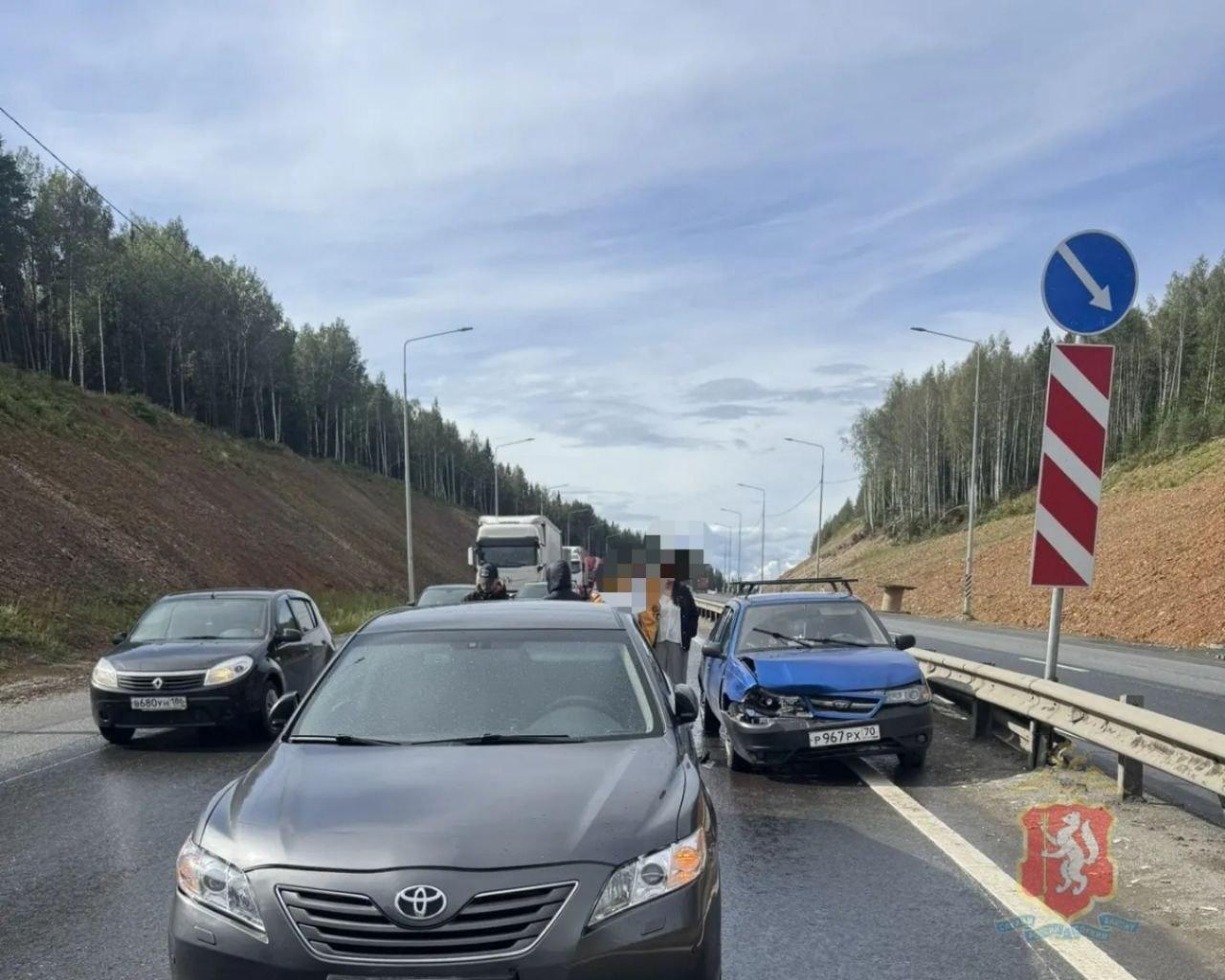 На 311-м километре автодороги М-12 «Восток» Ачит-Екатеринбург дорогу не поделили два автомобиля
