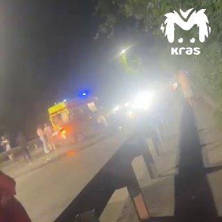 Пьяный водитель на легковушке протаранил скорую в Ачинске. Три человека...