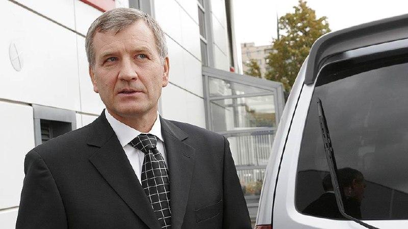 Экс-депутат Госдумы и основатель «Рольфа» Сергей Петров заочно получил 9 лет строгого режима