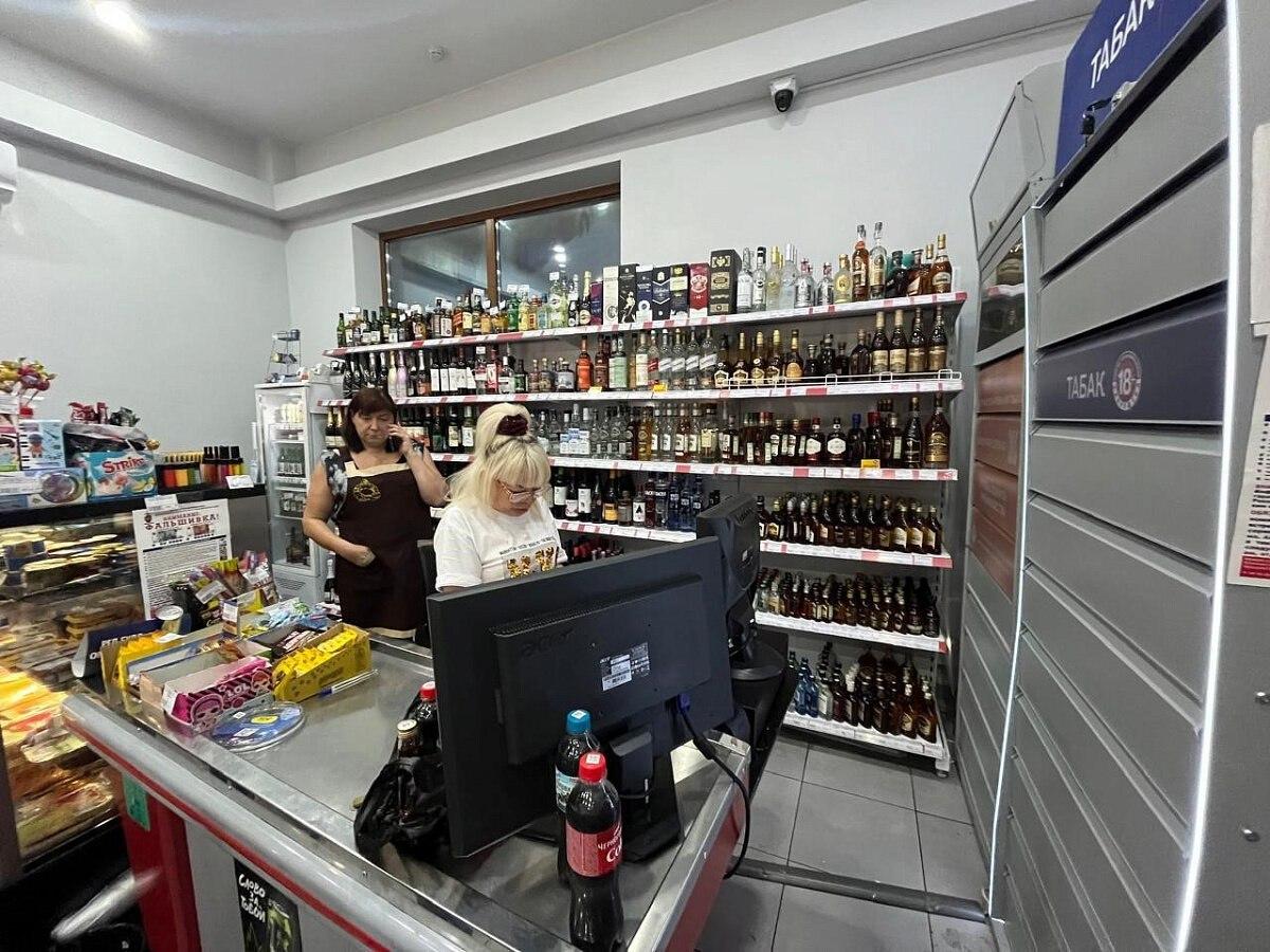 В Красноярском крае усилили контроль за продажей алкоголя в многоквартирных...