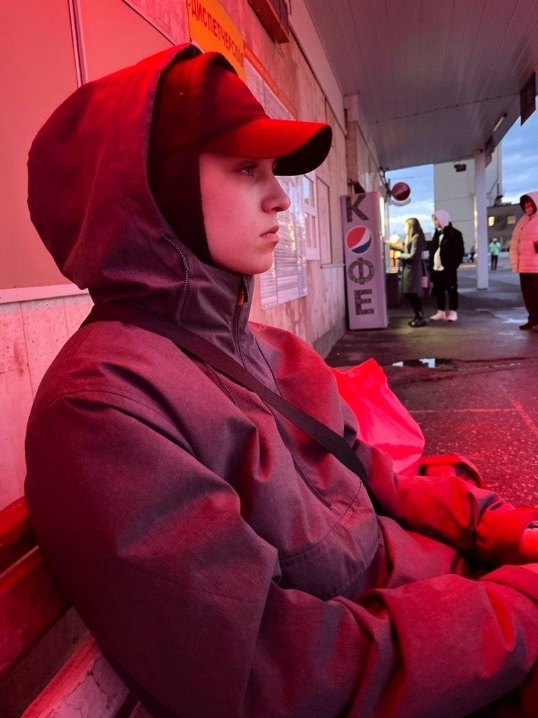 В Татарстане бывший парень зарезал 18-летнюю девушку в цветочном магазине и покончил с собой: возлюбленная не хотела восстанавливать отношения