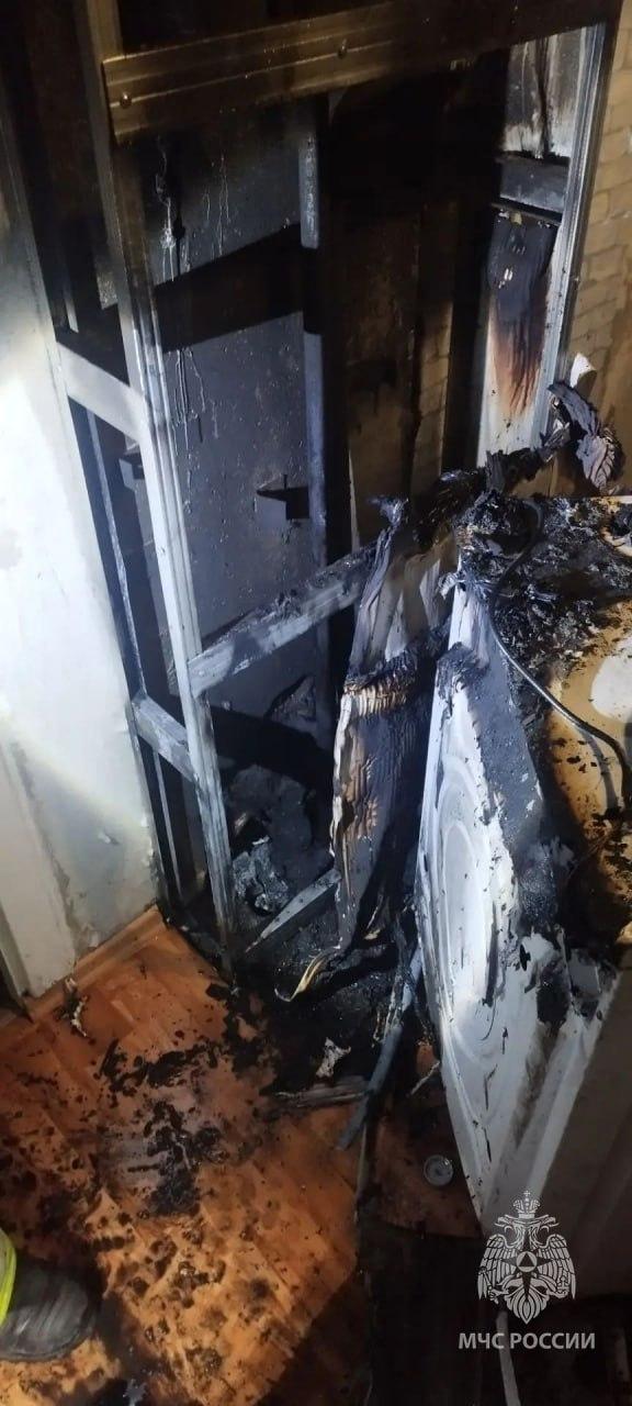 В Саяногорске короткое замыкание привело к пожару в квартире