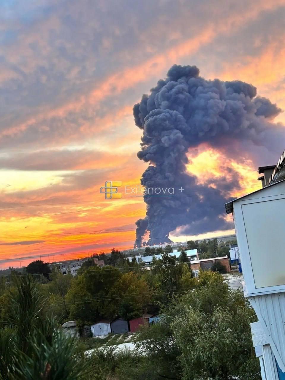 Сегодня 22 августа, противник с помощью своих БПЛА впервые атаковал логистический центр компании Ozon в городе Чапаевск, Самарской области.