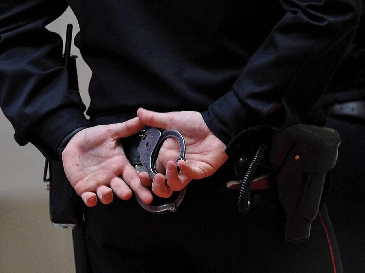 В Иланском мужчина приговорен к 450 часам обязательных работ за избиение падчерицы