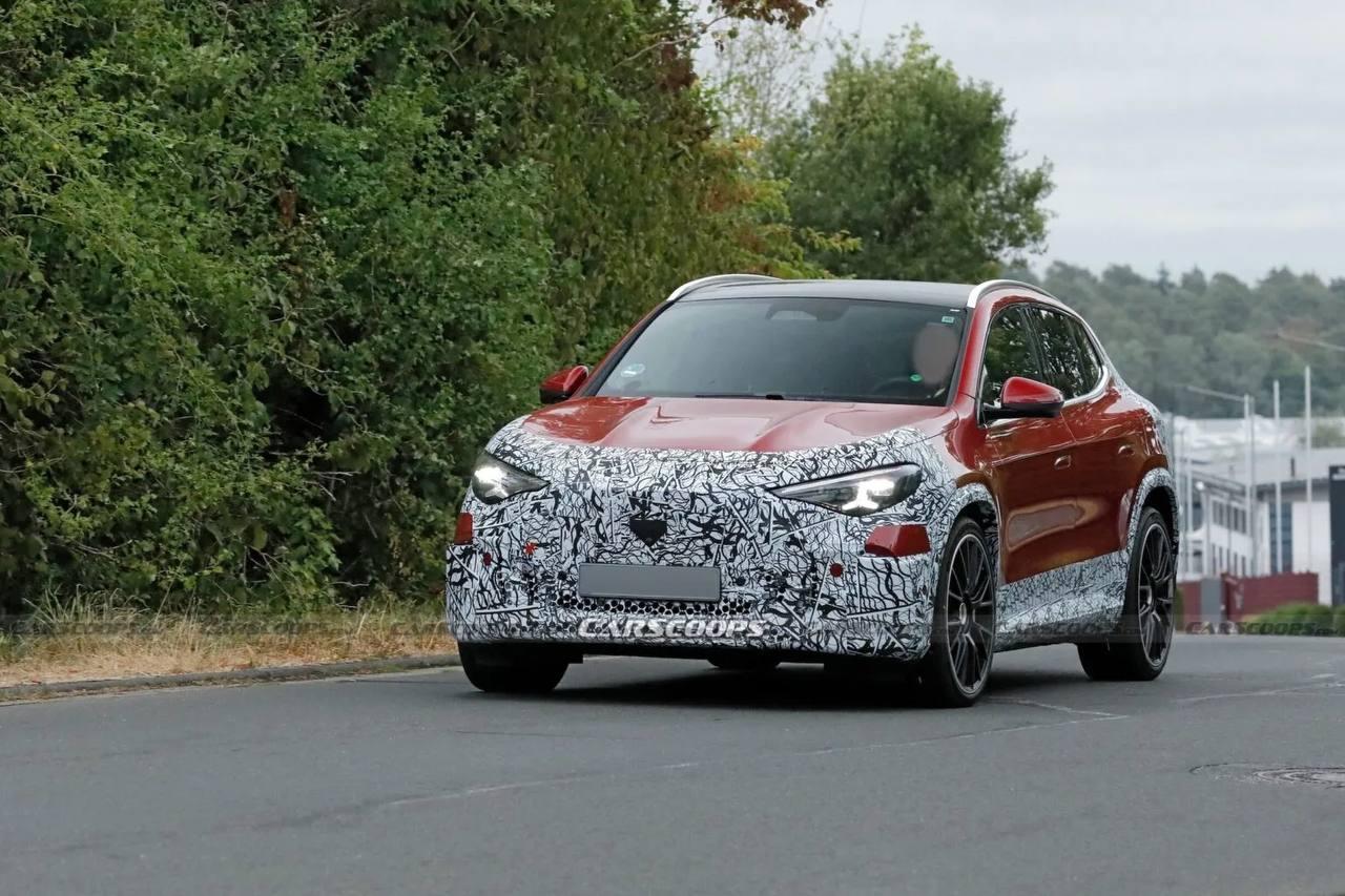 Mercedes-AMG готовит GLA на 671 силу — компактный кроссовер хотят превратить в семейный спорткар.