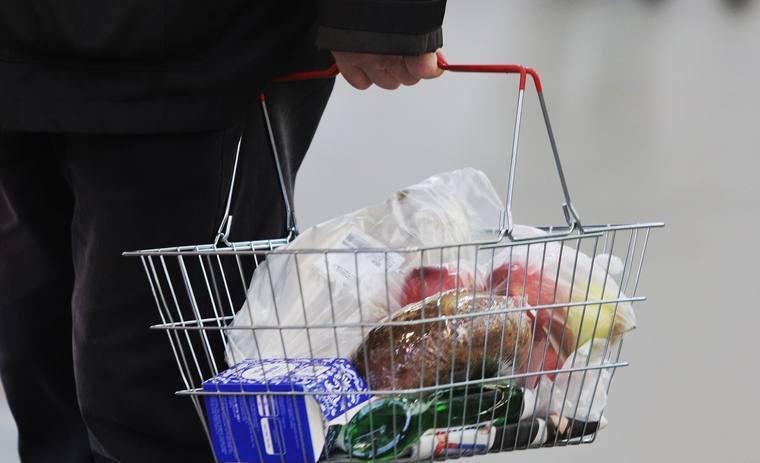 В Кузбассе за неделю подорожали курица, гречка и хлеб — а картофель подешевел на 7%