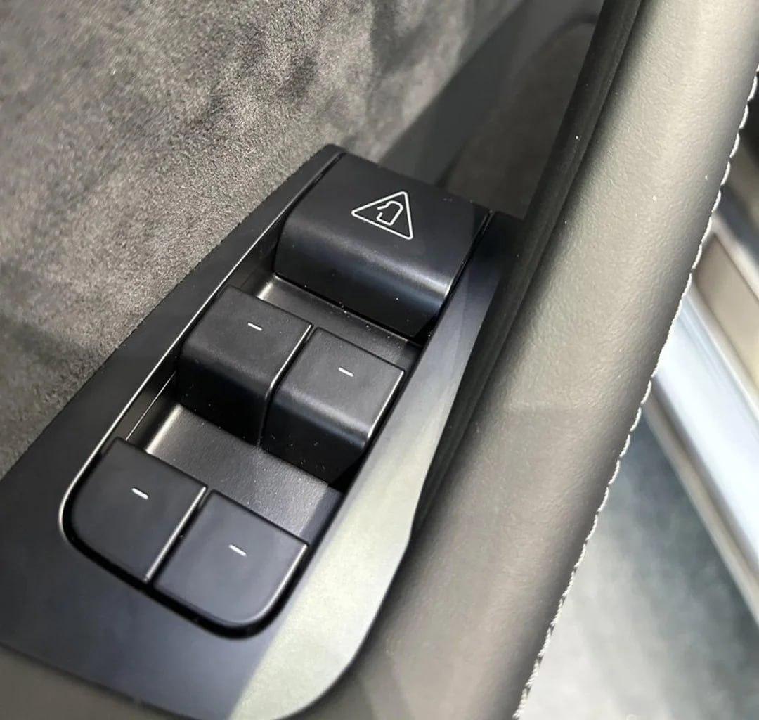 Tesla в Китае отзывает 3 млн автомобилей из-за смертельно опасных дверных ручек
