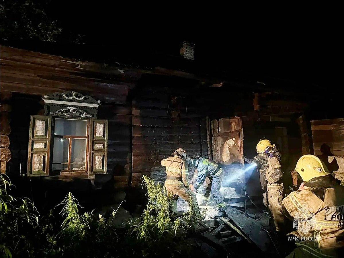Ночью в Анцире загорелся жилой дом