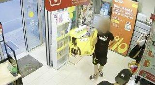 В Москве 23-летний парень дерзко ограбил супермаркет и несколько часов пожил свою лучшую жизнь