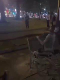 Во Вьетнаме мужчина внезапно и без видимых причин устроил самосожжение у...
