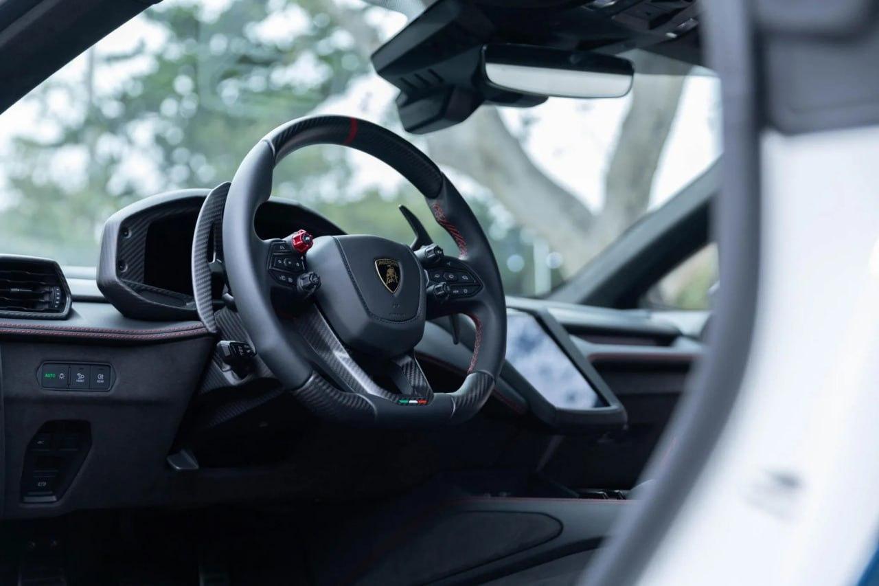 Lamborghini воскресила Tricolore — теперь культовая версия Temerario почти вдвое мощнее предшественника.